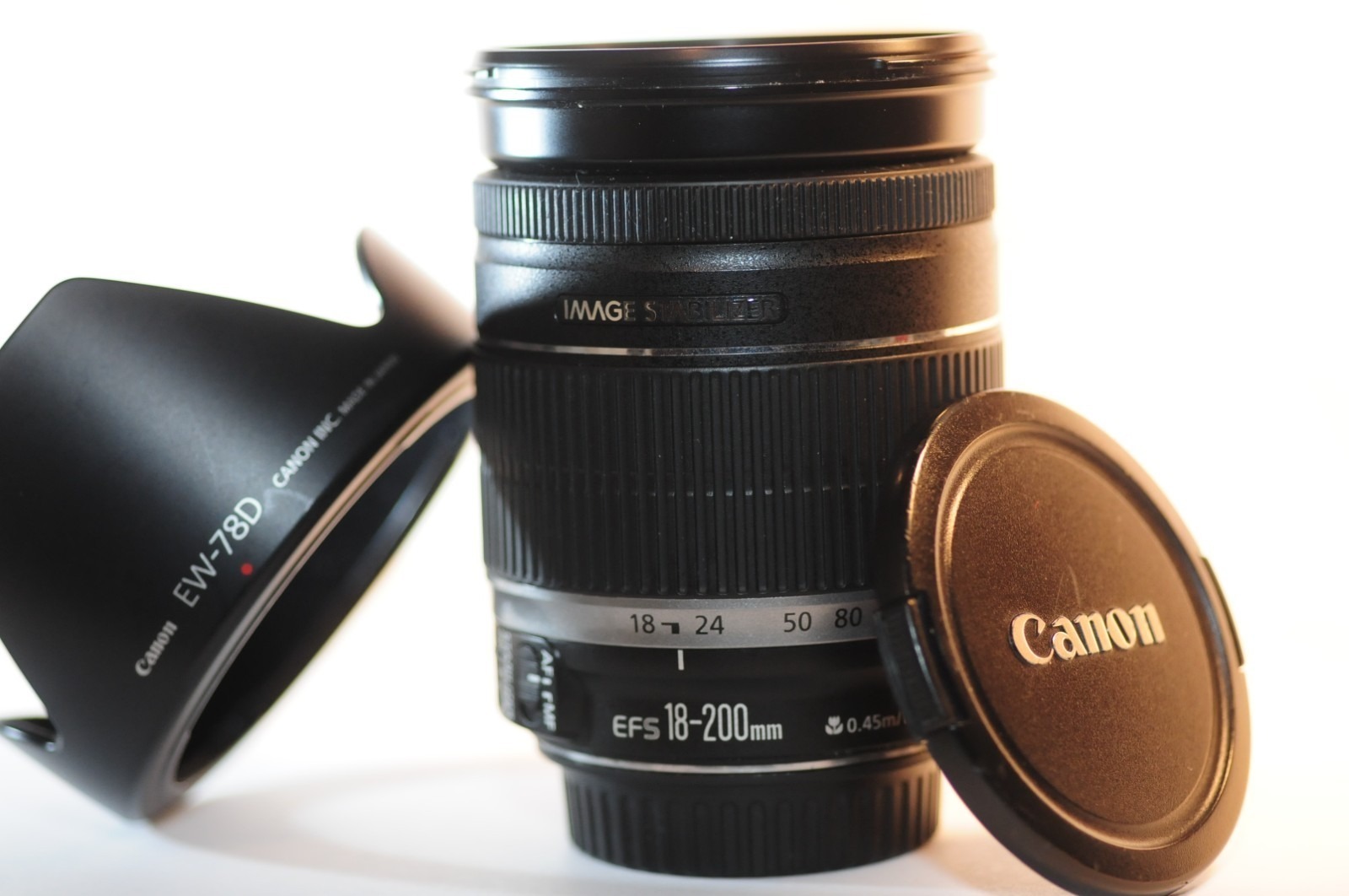 خرید لنز Canon EF-S 18-200mm دست دوم: راهنمای جامع خرید