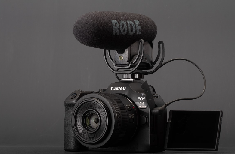  مقایسه دوربین کانن Canon EOS R6 III در برابر EOS R6 II: آیا ارزش هزینه بیشتر را دارد ؟