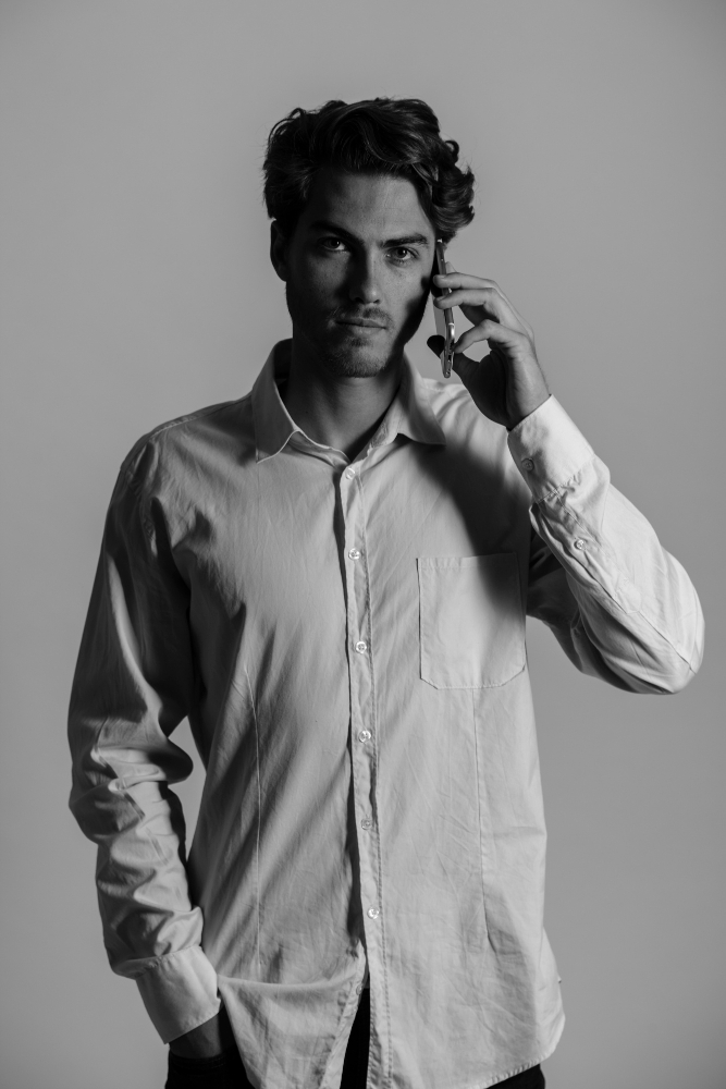 آفیش عکاسی یعنی چه؟ قوانین نانوشته‌ای که هر عکاس و مدل باید بداند