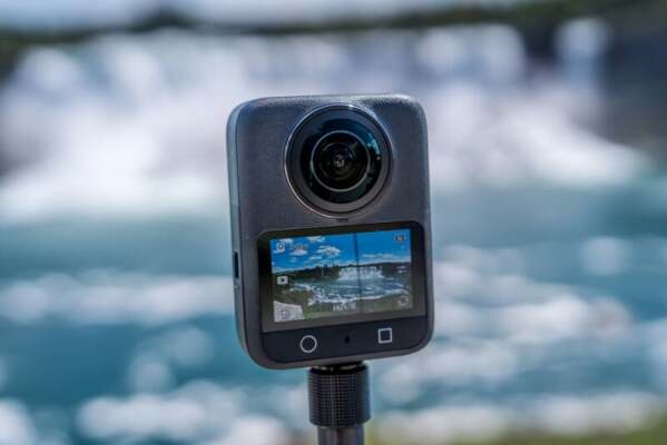 نقد و بررسی DJI Osmo 360: آماده برای ماجراجویی در برابر رقابت سخت