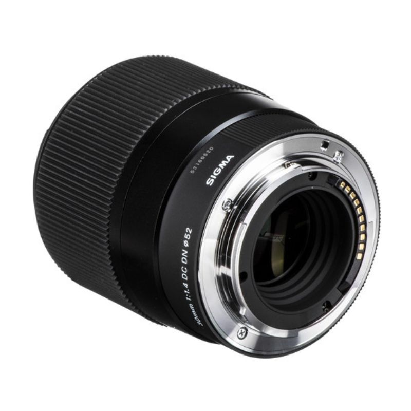 نقد و بررسی کامل لنز سیگما Sigma 30mm f/1.4 DC DN Contemporary