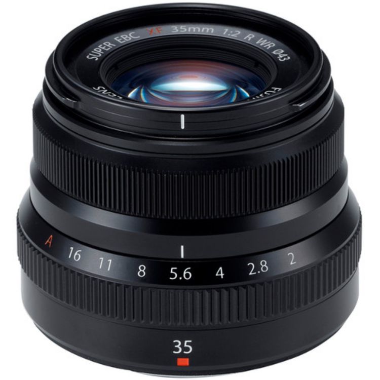 نقد و بررسی کامل لنز فوجی Fujifilm XF 35mm f/2 R WR | آیا بهترین لنز همه‌کاره فوجی است؟